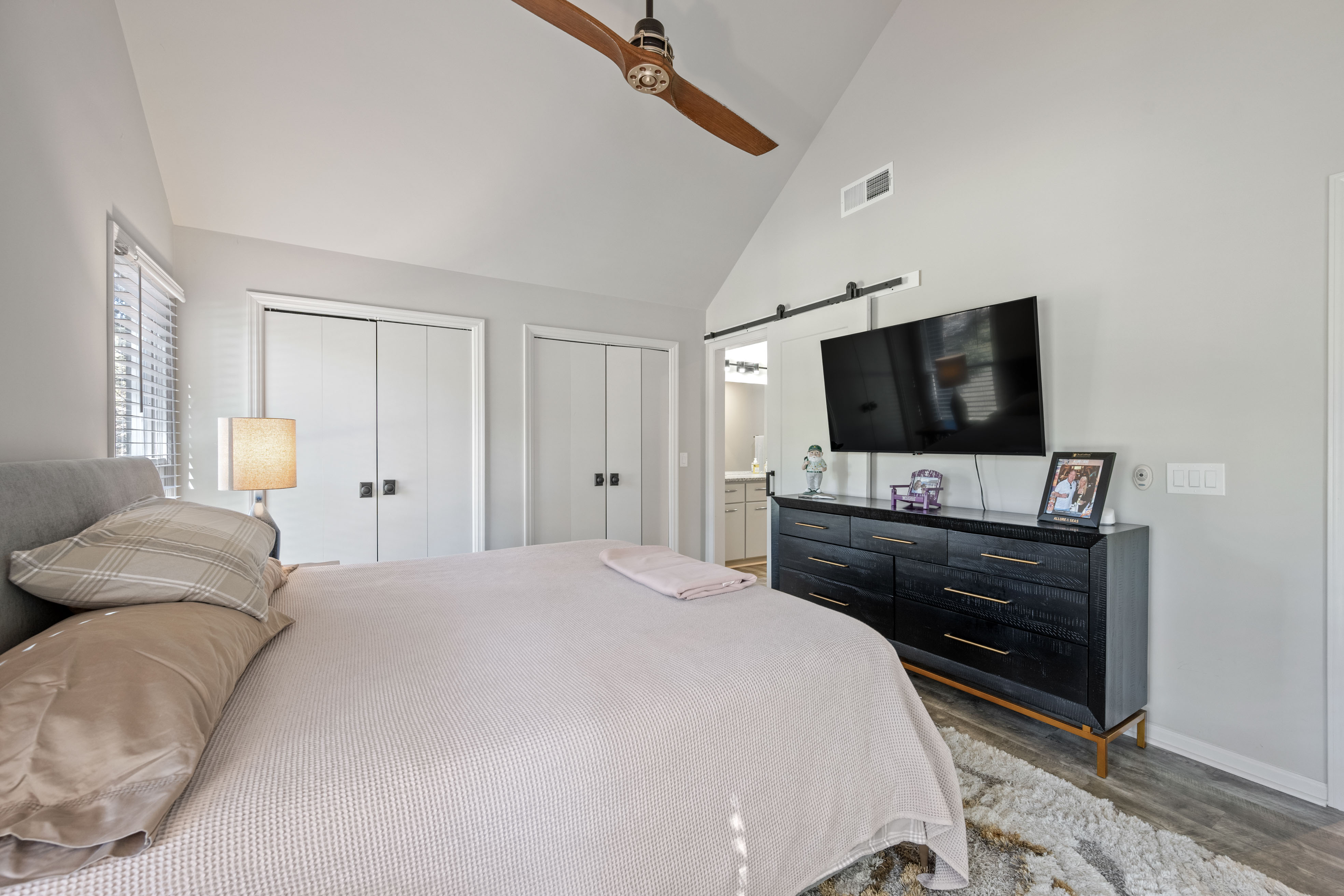 1033 Clubhouse Lane image 19